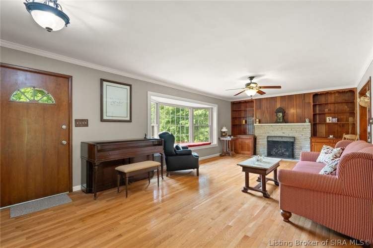 Listing Image 15