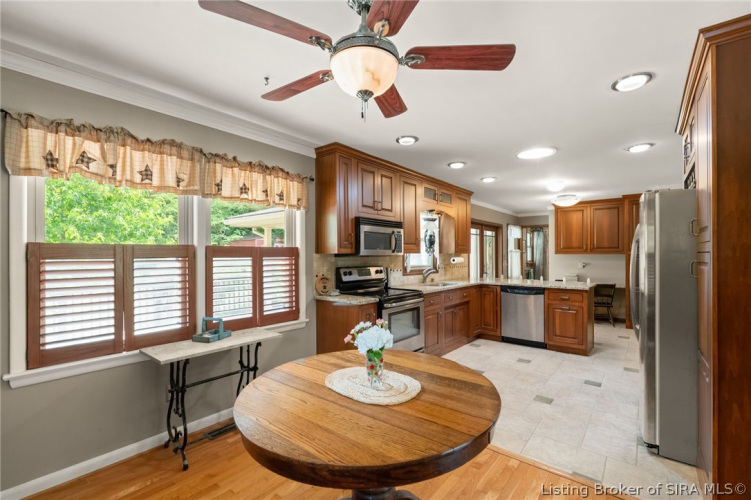 Listing Image 21