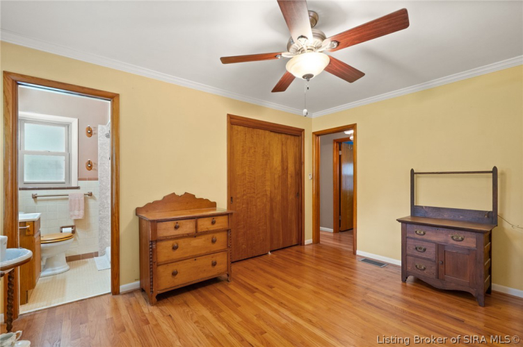 Listing Image 37