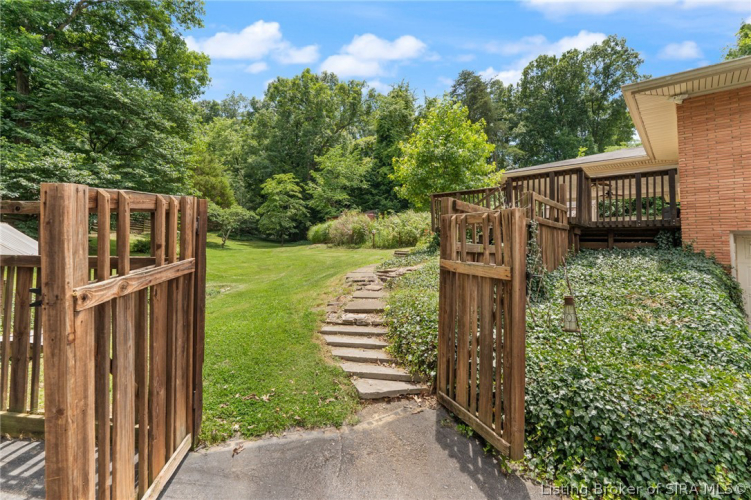 Listing Image 10