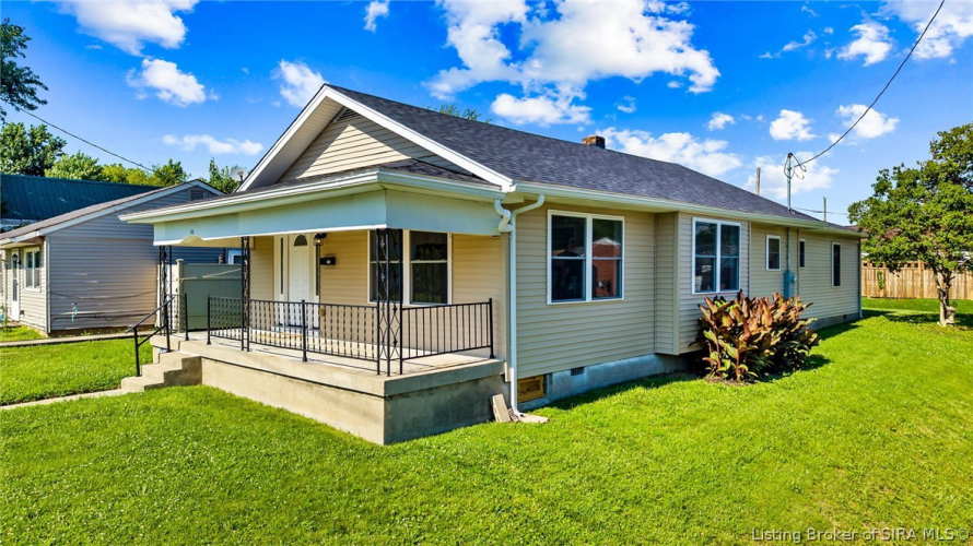 Listing Image 3