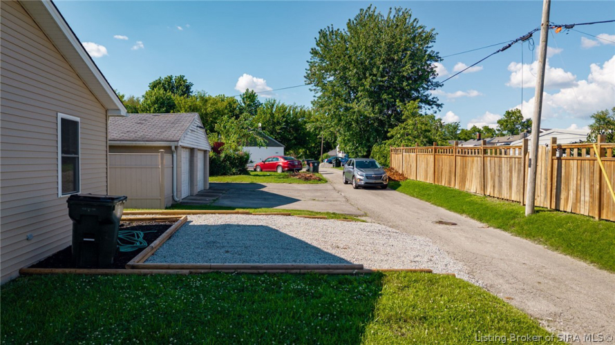 Listing Image 46
