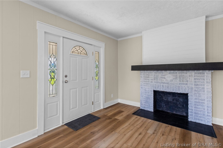 Listing Image 8