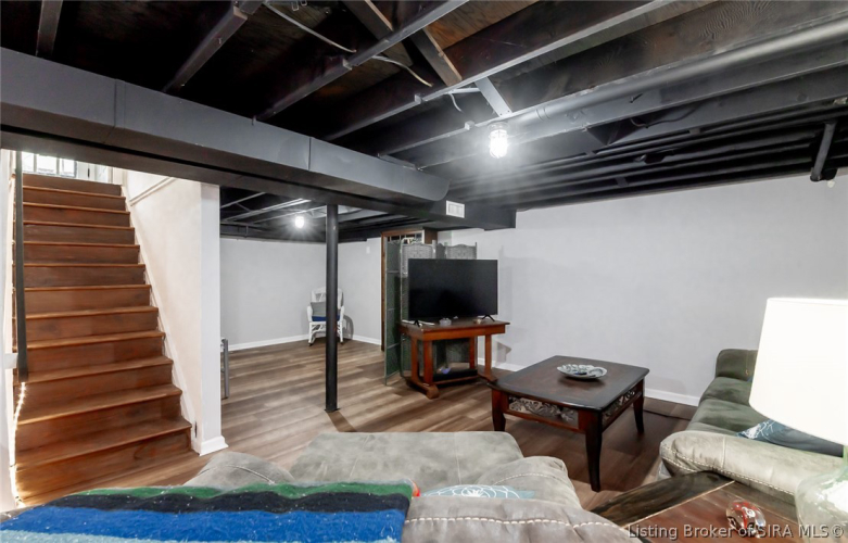 Listing Image 35
