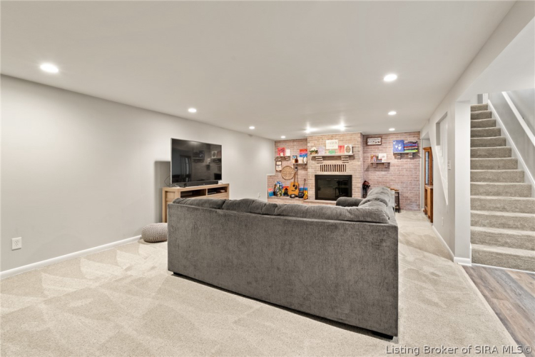 Listing Image 58