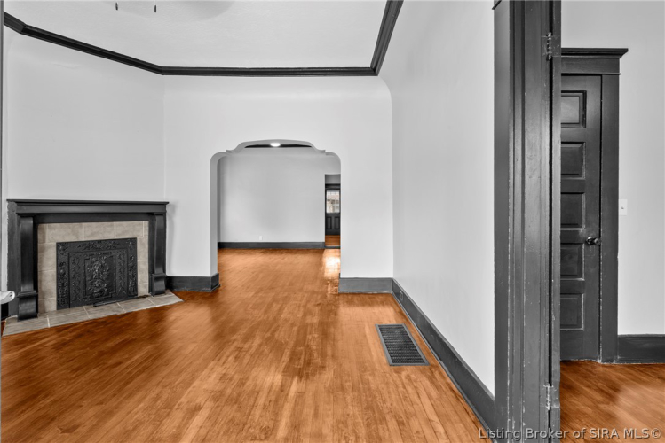 Listing Image 25