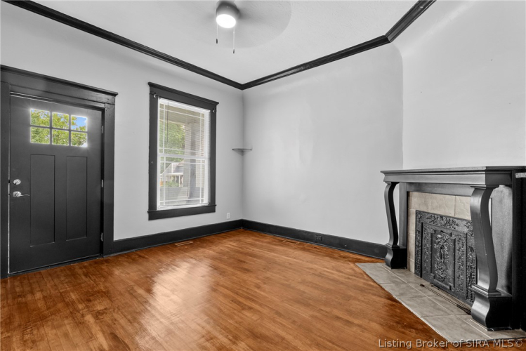 Listing Image 5