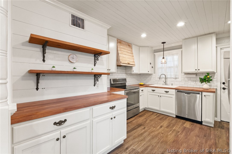 Listing Image 12