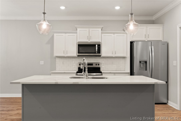 Listing Image 15