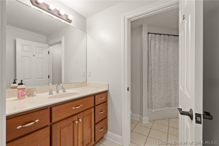 Listing Image 84