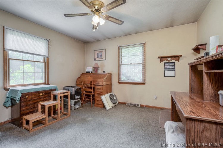Listing Image 17