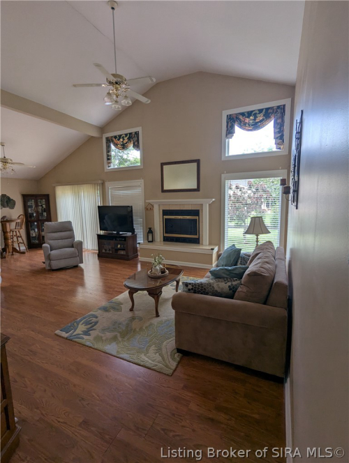 Listing Image 13