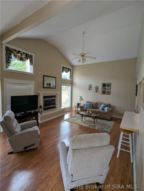 Listing Image 14