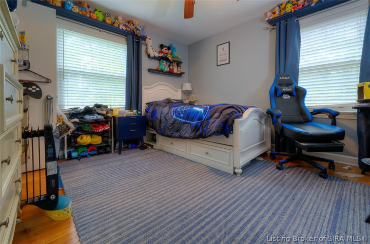 Listing Image 14