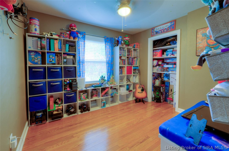 Listing Image 15