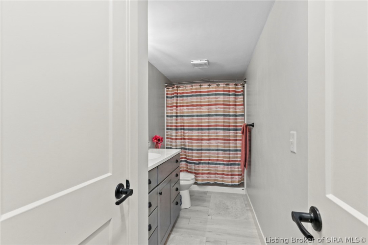 Listing Image 17