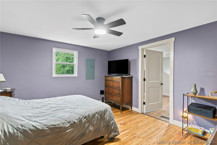 Listing Image 19