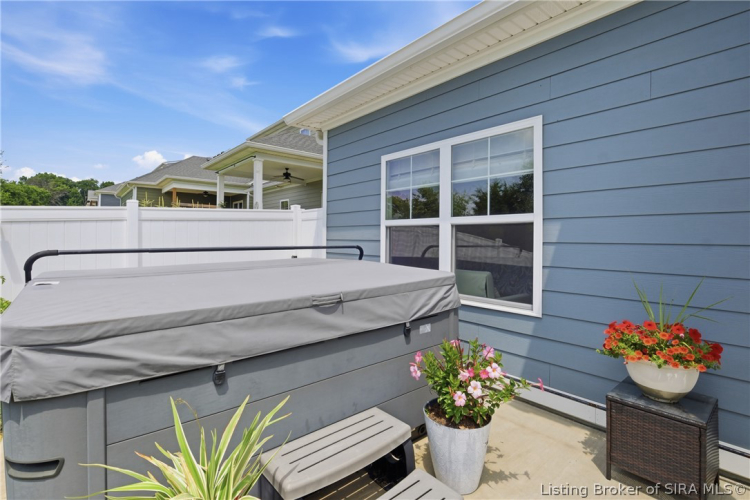 Listing Image 14