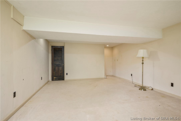Listing Image 28