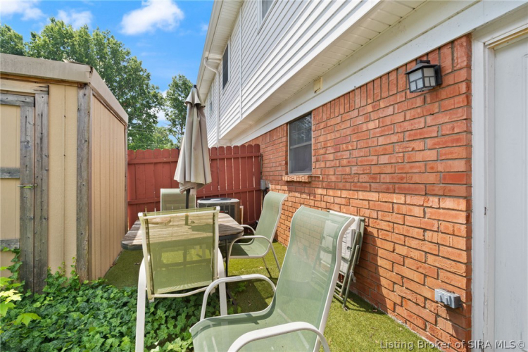 Listing Image 5