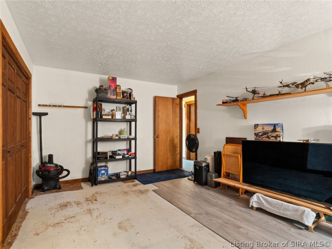 Listing Image 30