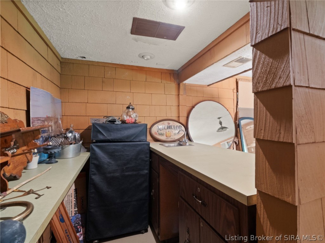 Listing Image 47