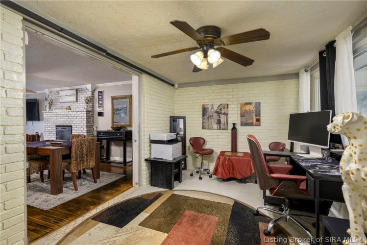 Listing Image 14