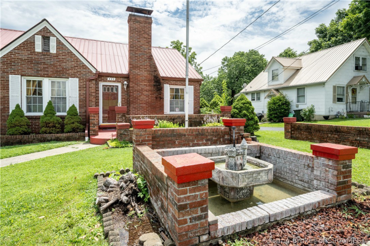 Listing Image 7
