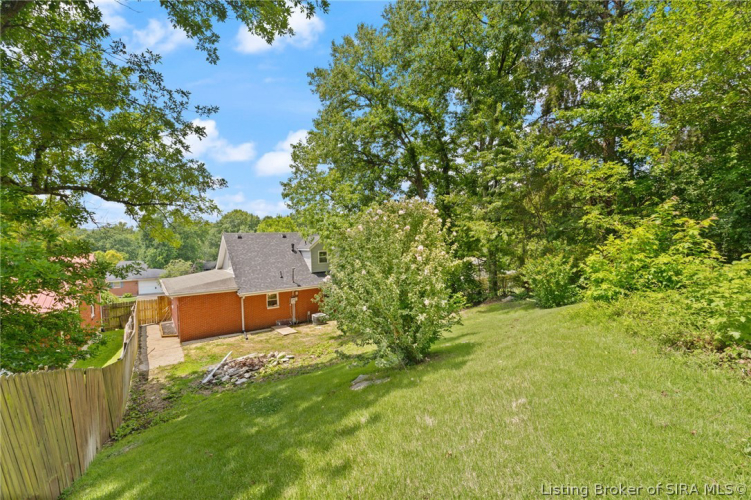 Listing Image 5