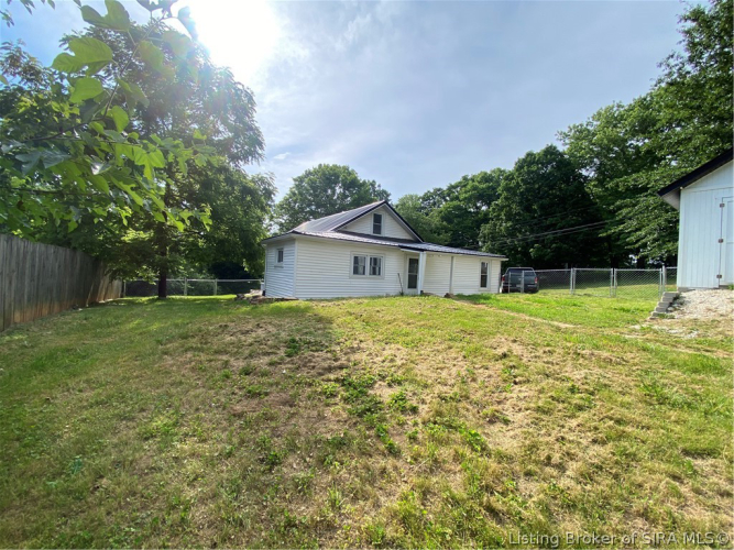 Listing Image 18