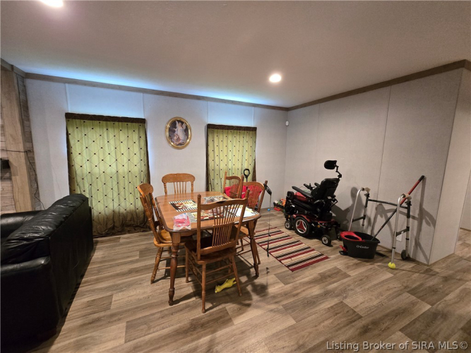 Listing Image 13