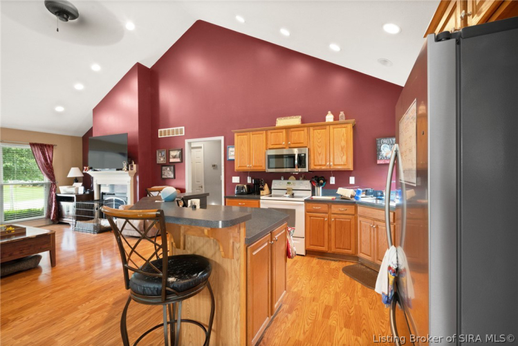 Listing Image 13