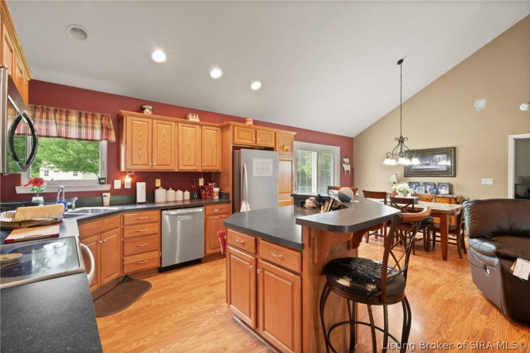 Listing Image 14