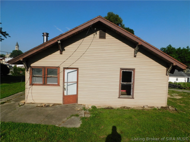 Listing Image 11