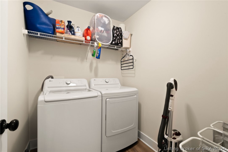 Listing Image 41