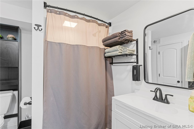Listing Image 12