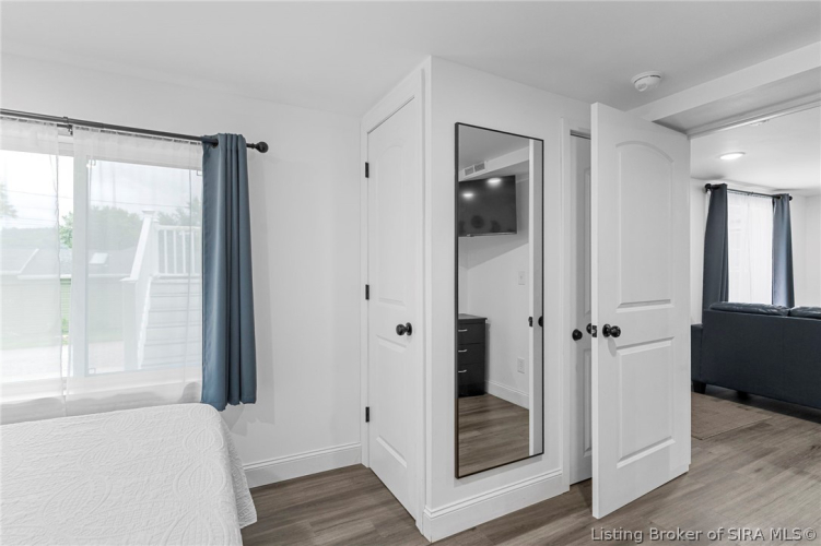 Listing Image 10