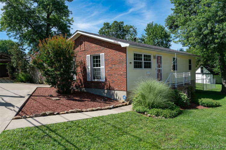 Listing Image 2