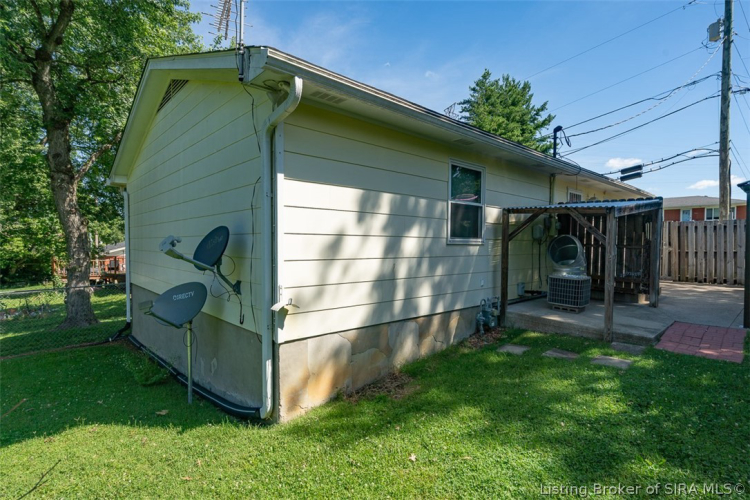 Listing Image 14