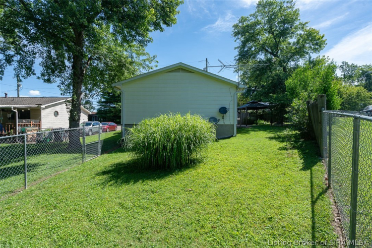 Listing Image 15