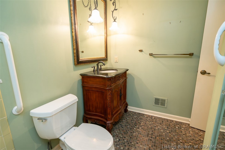 Listing Image 52