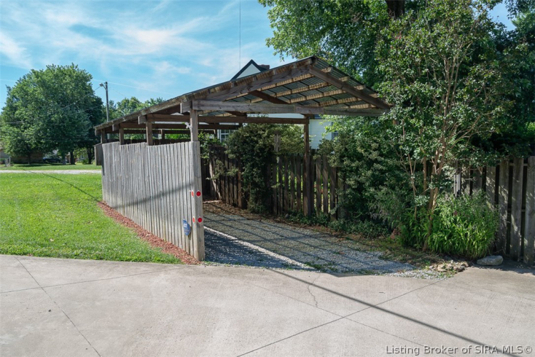 Listing Image 79