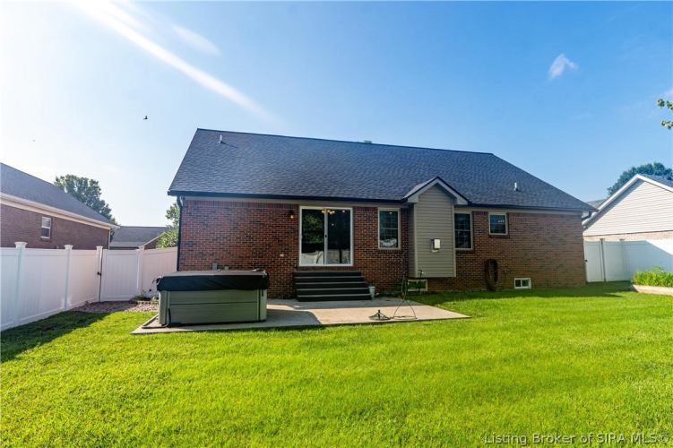 Listing Image 11