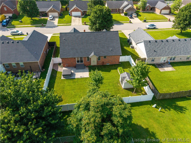 Listing Image 3