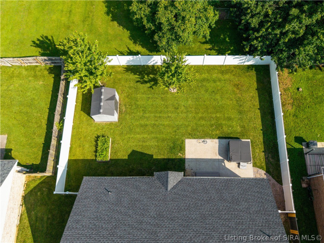 Listing Image 4