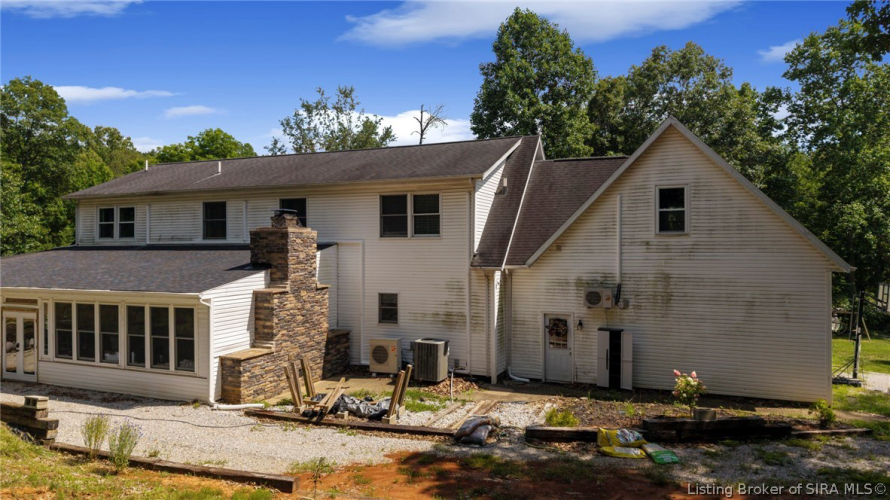 Listing Image 8
