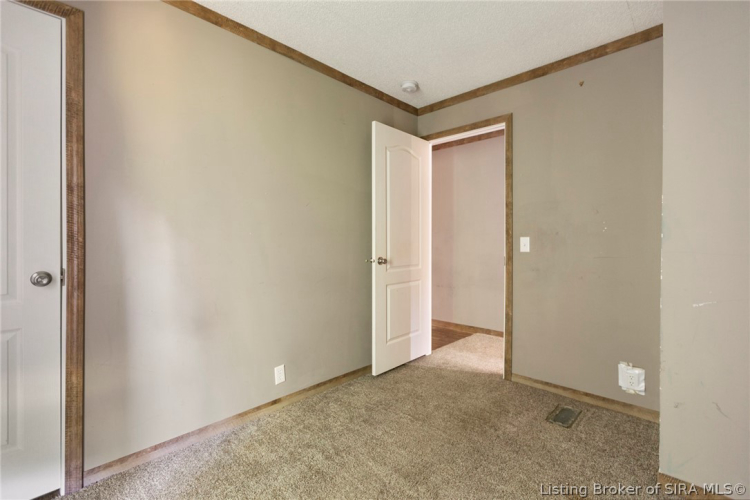 Listing Image 82
