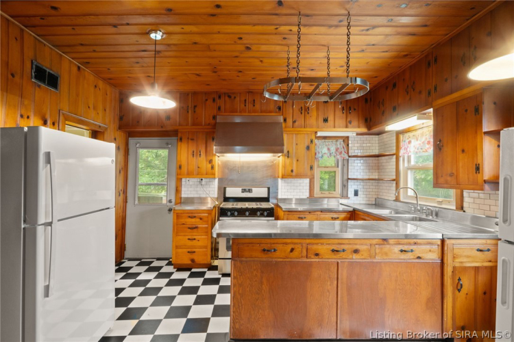 Listing Image 19