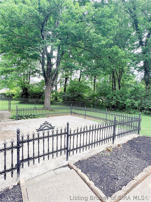Listing Image 50