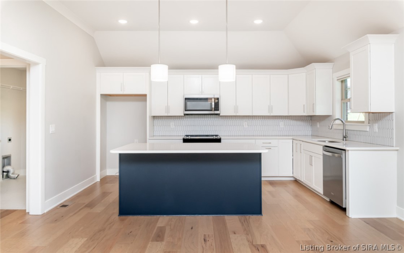 Listing Image 18
